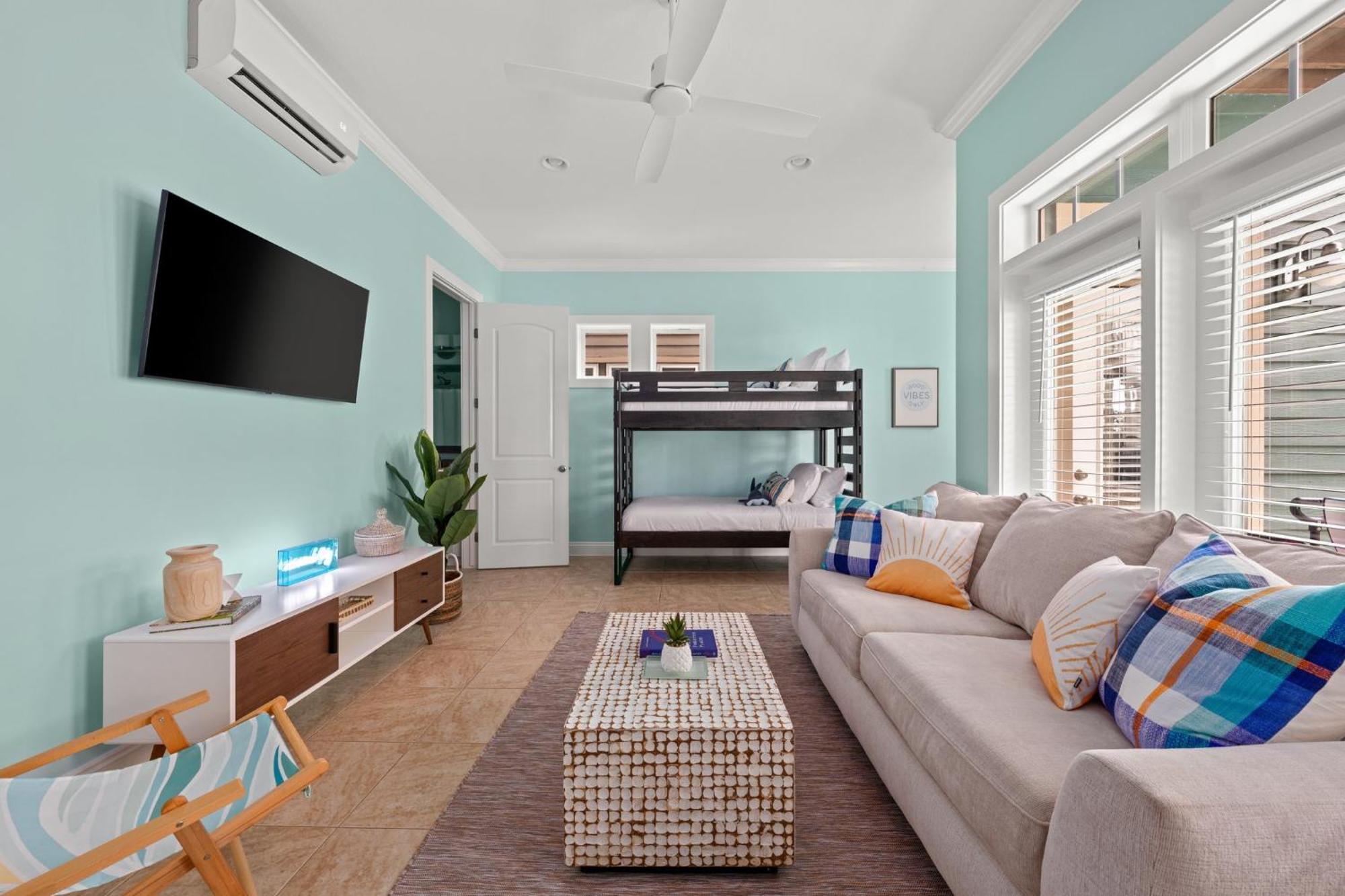 Crescent Moon Palace - A Luxury Home With Pool, Parking, Just Steps To The Beach Panama City Beach Esterno foto